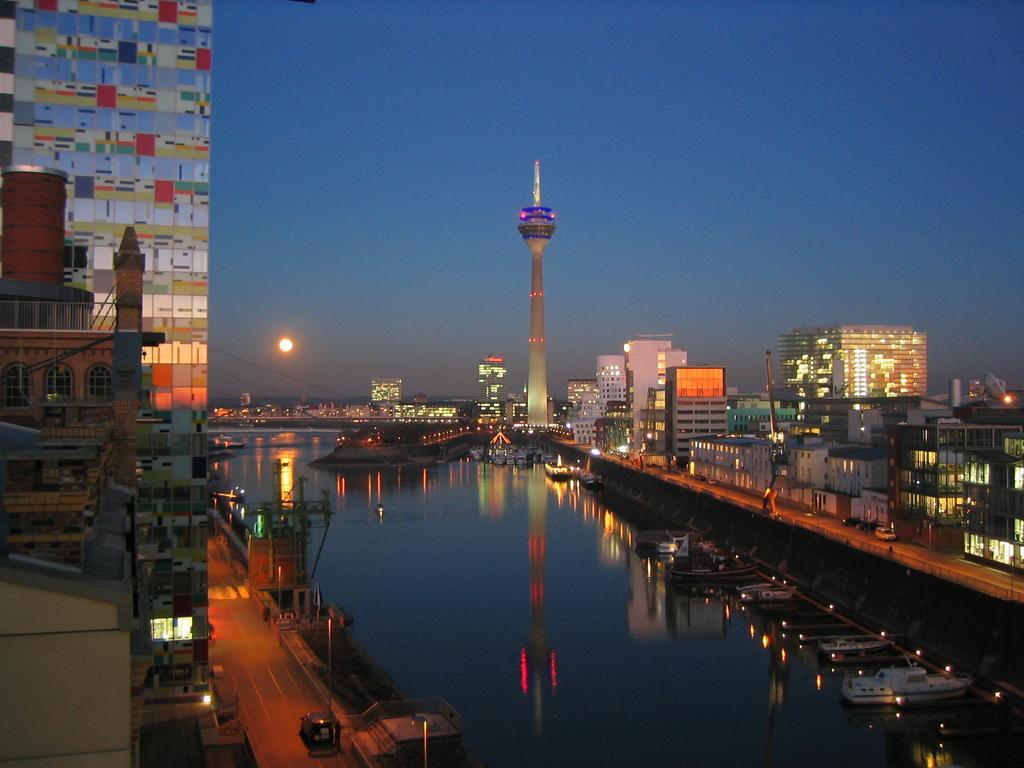 Hotel Ko Dusseldorf Exterior photo